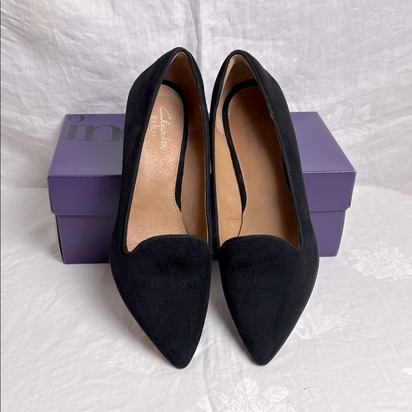 Clarks Shoes - Indigo by Clarks Sage Elfin Black Suede Shoes with Kitten Heel Sz 9